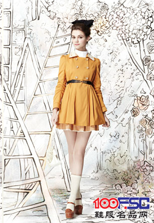 六未女装秋冬系列长袖时尚连衣裙