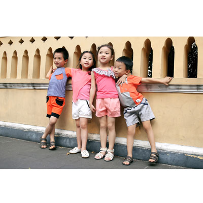 尼斯兔潮童装产品展示