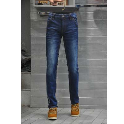 男主导下装牛仔裤三