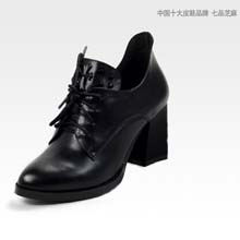 七品芝麻2014秋季新款休闲女短靴二