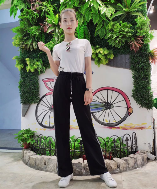 WEGOECAI文果怡彩 轻柔舒适的T恤、针织杉 穿出简约高级美!