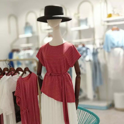 卓越做工反复打磨力求完美搭配——佰莉衣橱