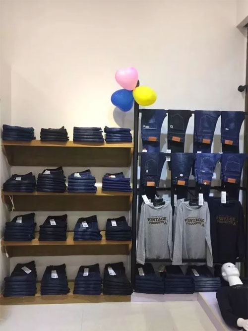 1535679303_903352416.jpg 2018082902173336.jpg
