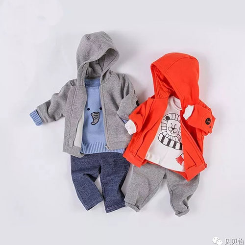 贝贝怡萌宝国庆出游的C位穿搭，请查收！