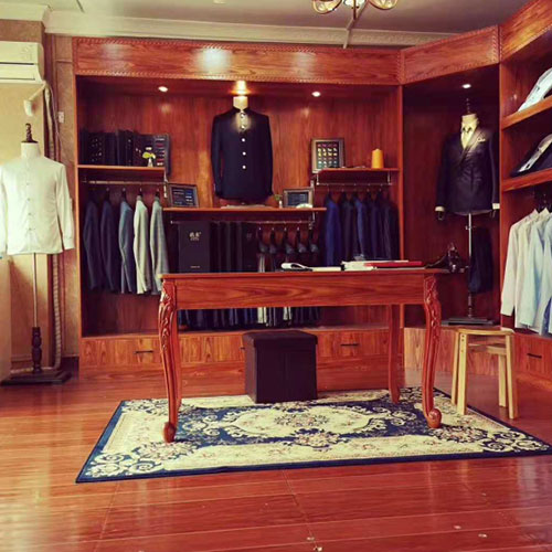 热烈祝贺裁圣定制男装再迎新店开业