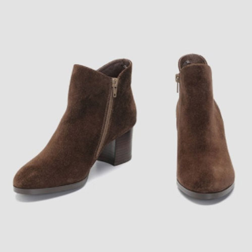 迪欧摩尼时尚：女鞋加盟如何操作才能赚到钱?