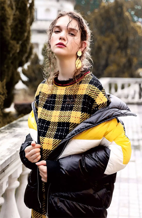 2018冬羽绒服穿搭 AIANGEL给你暧CP+