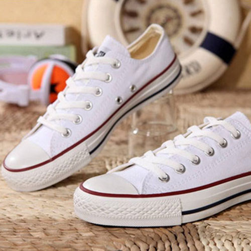 品牌号出大招 帆布鞋鼻祖匡威“第一个吃螃蟹”