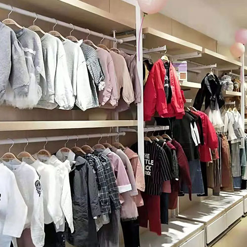 恭祝麦女士的可米芽生态童装店开业大吉