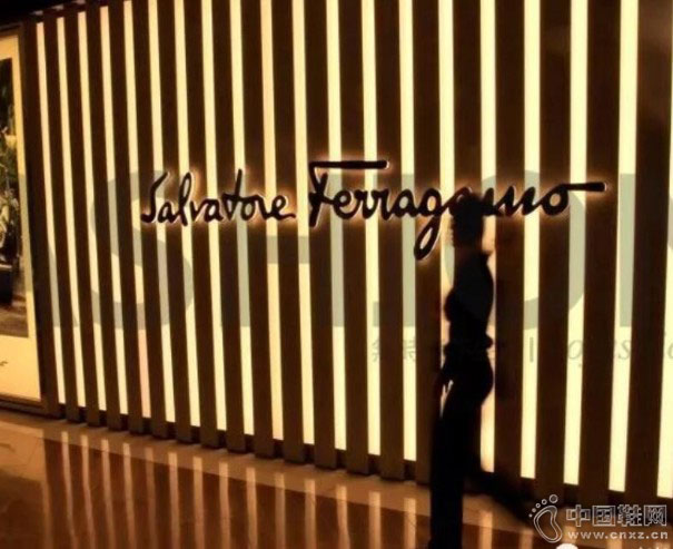 来自Gucci的新CEO上任后 菲拉格慕三季度销售抬头 来自Gucci的新CEO上任后 菲拉格慕三季度销售抬头