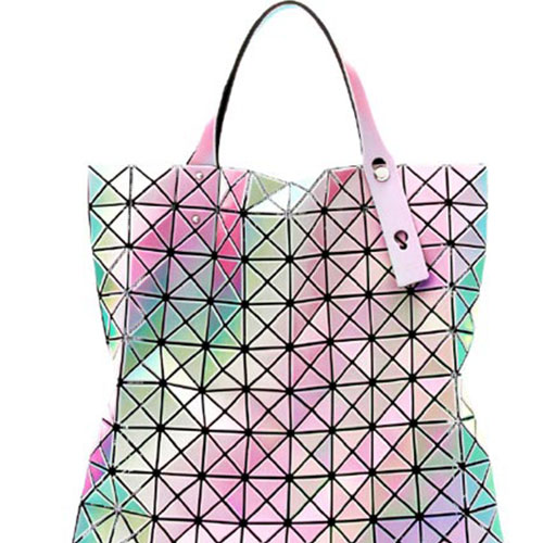 ISSEY MIYAKE 象征希望与幸运的天空之虹