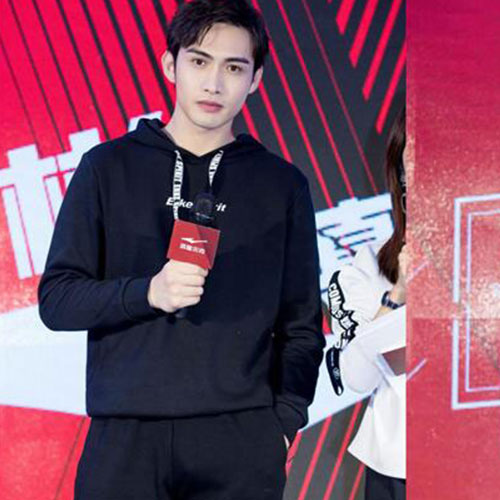 代言人张彬彬莅临见面会 与鸿星尔克共同揭秘国潮新风向