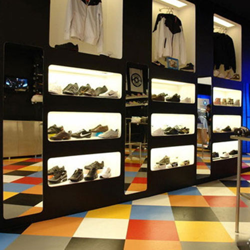 10月服装鞋帽、针纺织品类商品零售增长8.4%