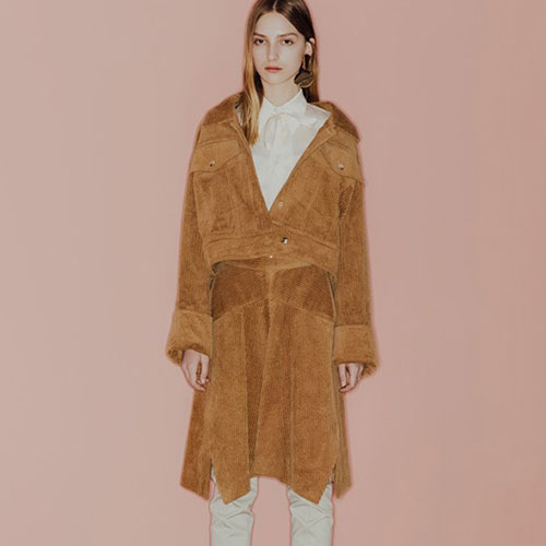 曼娅奴女装 爱上最美的自己