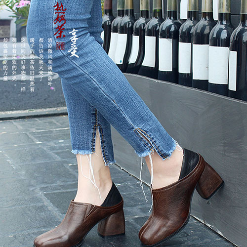 相伴男女鞋加盟项目:跨界联名 品牌生命力更长远 相伴男女鞋加盟项目:跨界联名 品牌生命力更长远