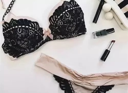 这八类衣服不宜机洗，洗不干净还伤洗衣机！(图1)