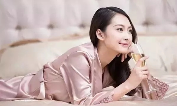 这八类衣服不宜机洗，洗不干净还伤洗衣机！(图3)