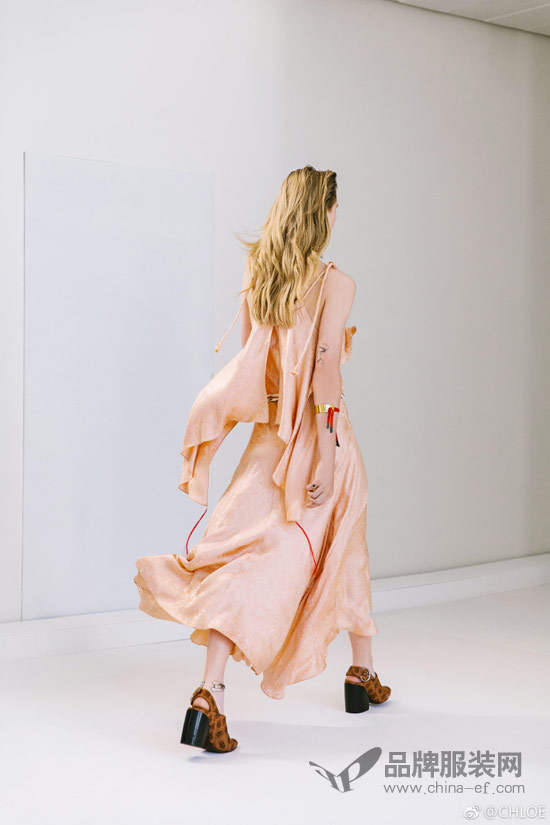 CHLOE 诠释隽永简洁 法式摩登的魅力