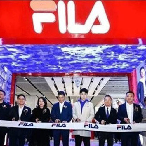 签约黄景瑜 开全品类店 FILA能在中国复制出Adidas 的成功吗?