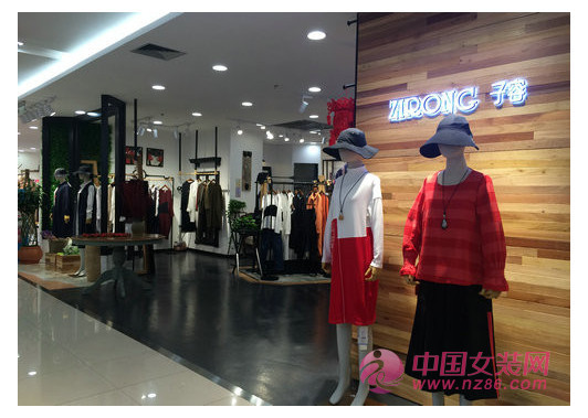 月薪1万的导购，都是这样和顾客相处的！(图1)