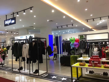 恭喜UNKUT恩咖男装攀枝花百盛店盛大开业!