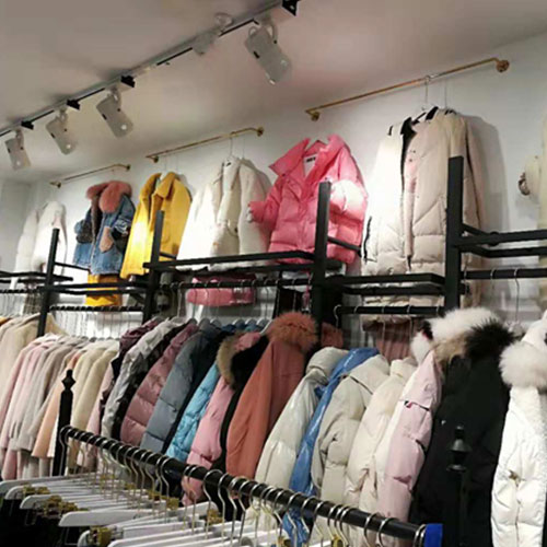 开业喜讯！祝贺夺宝奇兵品牌折扣女装武汉光谷步行街店今天盛大开业!