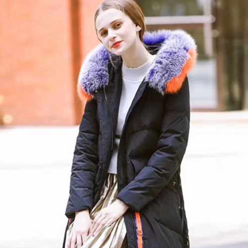 想温暖又时髦的话 就该穿上衣佰芬女装 想温暖又时髦的话 就该穿上衣佰芬女装