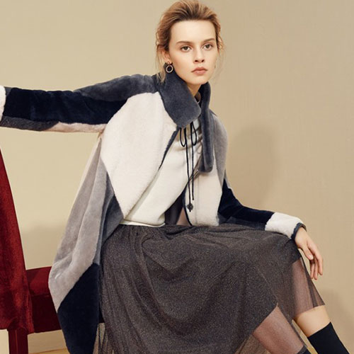 朗蔻女装，位居时尚女装销量榜上之首！