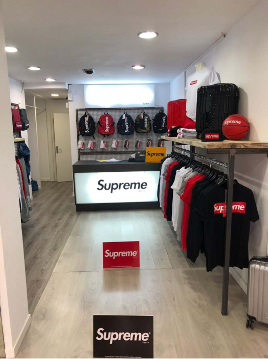 意大利的这款潮牌Supreme Italia 在中国彻底火了