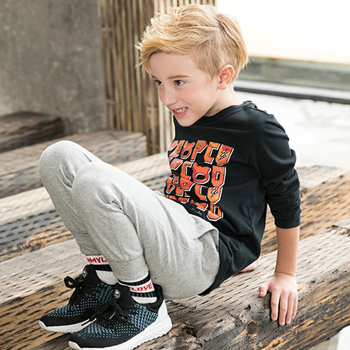 消费升级 小猪班纳轻鞋誌)亲子专卖模式成新宠 消费升级 小猪班纳轻鞋誌)亲子专卖模式成新宠