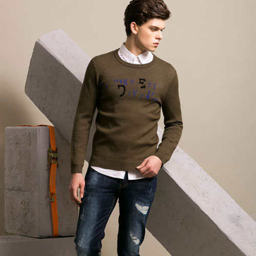 秋冬的牛仔裤怎么搭 Saslax莎斯莱思助你轻松穿出质感