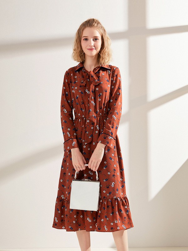 阿依莲品牌也是众人首知以甜美时尚的少女风格,吸引了不少女性朋友