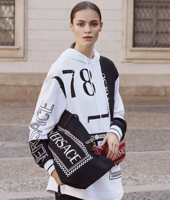 Versace 2019度假系列 | 摇曳浪漫春日风情