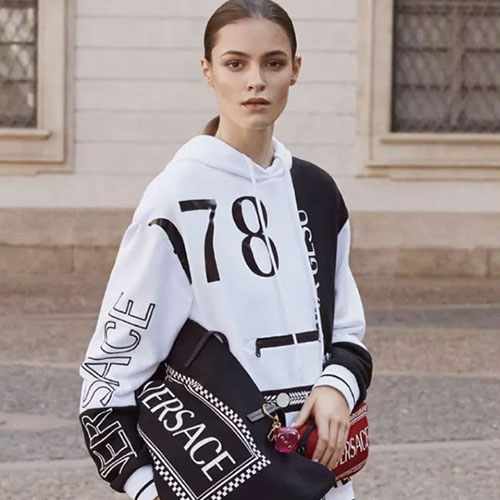 Versace 2019度假系列 | 摇曳浪漫春日风情