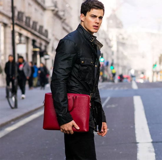 开启FURLA魔法“型动”: 2019CRUISE MARTE男士系列