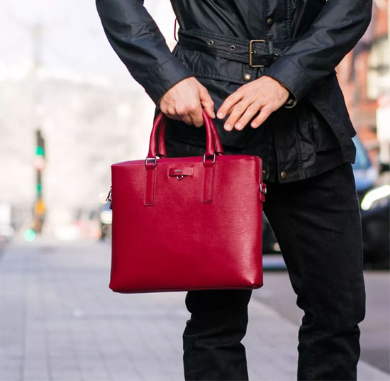 开启FURLA魔法“型动”: 2019CRUISE MARTE男士系列