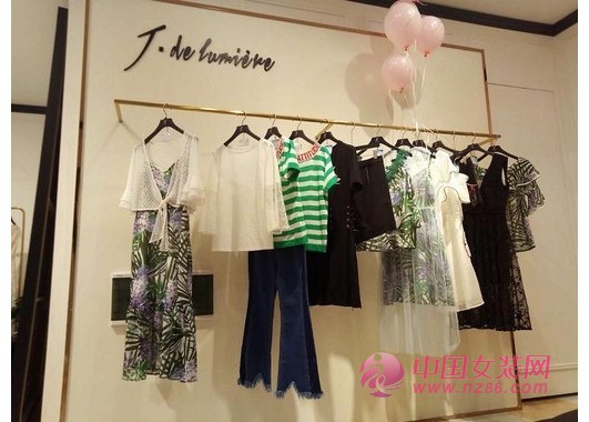 香港服装批发进货地点在哪里 香港服装批发市场介绍(图1) 香港服装批发进货地点在哪里 香港服装批发市场介绍(图1)