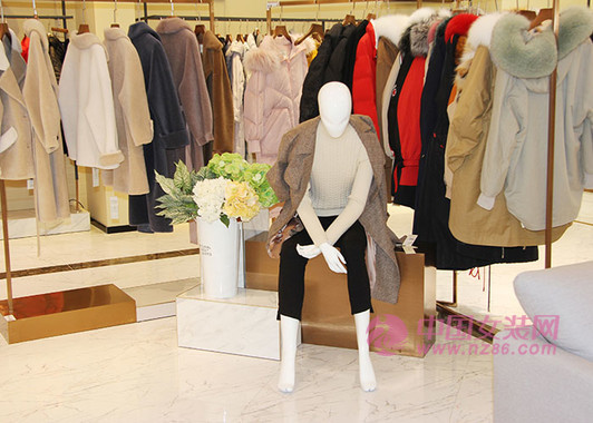服装店热销爆款服装进货哪里哪?如何辨别爆款?(图1) 服装店热销爆款服装进货哪里哪?如何辨别爆款?(图1)