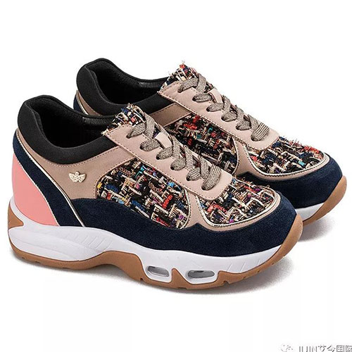 iiJin艾今早春新品 时髦运动，摩登街头