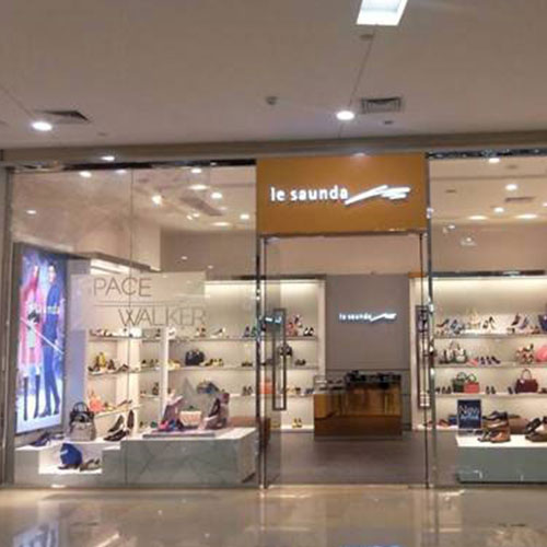 莱尔斯丹三季度销售同比下跌25.6% 店铺净减少145间