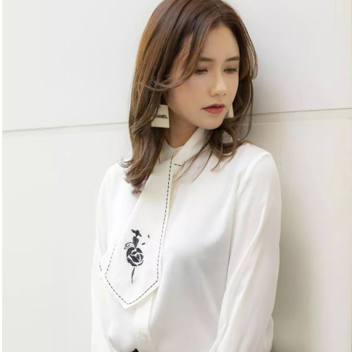 Carmen卡蔓：点亮职场新气象 | 遇“鉴”一周职场穿搭