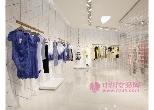 每个新手都应该掌握的服装批发市场拿货技巧(图2) 每个新手都应该掌握的服装批发市场拿货技巧(图2)