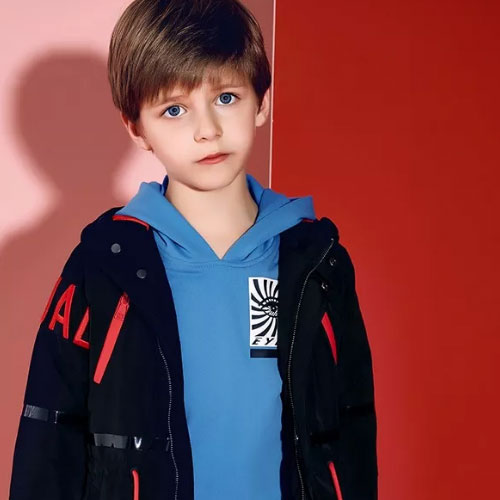 米喜迪童装穿上它，你也是秀场焦点