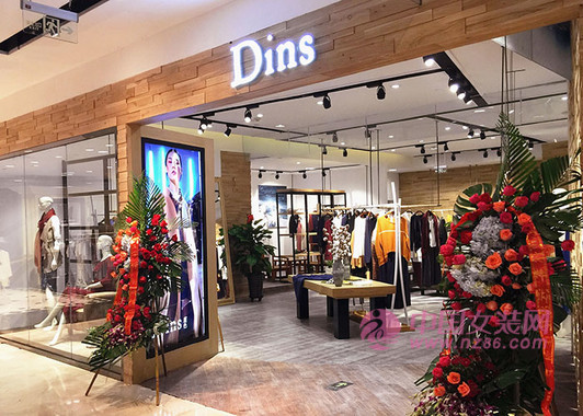 2019年<a href='https://m.efpp.com.cn/brand/nvzhuang/' target='_blank_'>女装品牌</a>加盟店三大部分需要注意(图1)