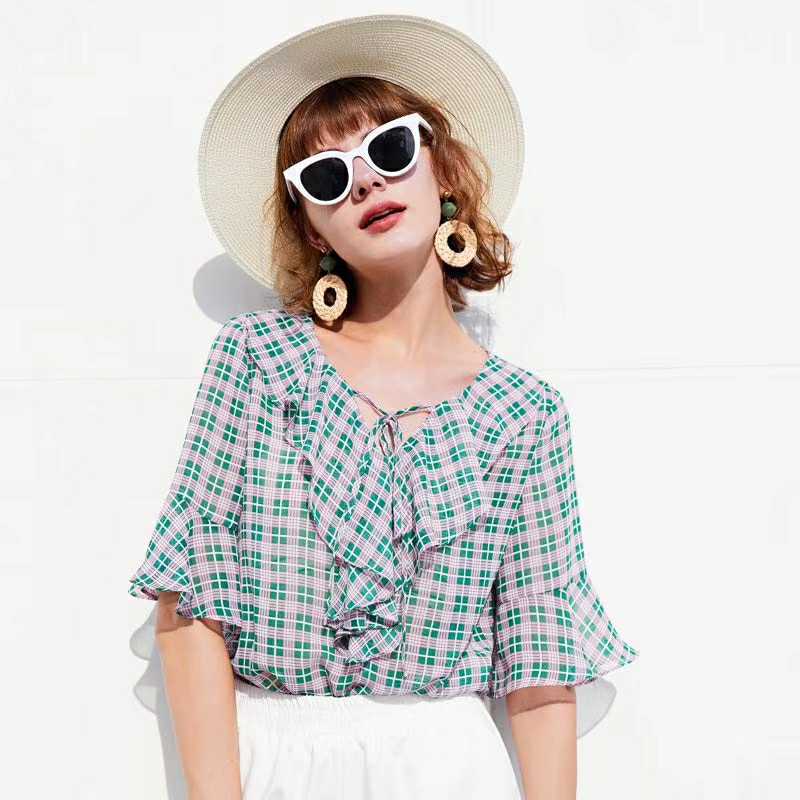 品牌折扣女装 衣佰芬女装帮你塑造端庄优雅的形象