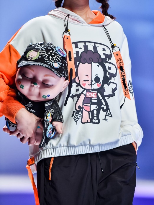 柯桥 时尚周“Memeda么么哒”的时尚衍生秀 