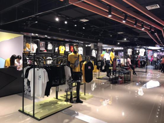 大鲲河南首店开业迎宾,国风再升级引爆微潮风 大鲲河南首店开业迎宾,国风再升级引爆微潮风