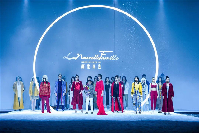 新世家族深圳万科里旗舰店盛大开业