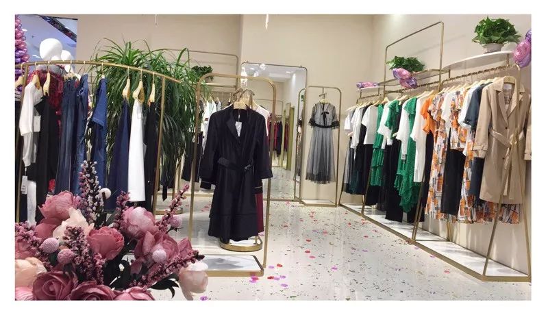 DISIR迪丝爱尔优雅知性女装新店开业 时尚启幕