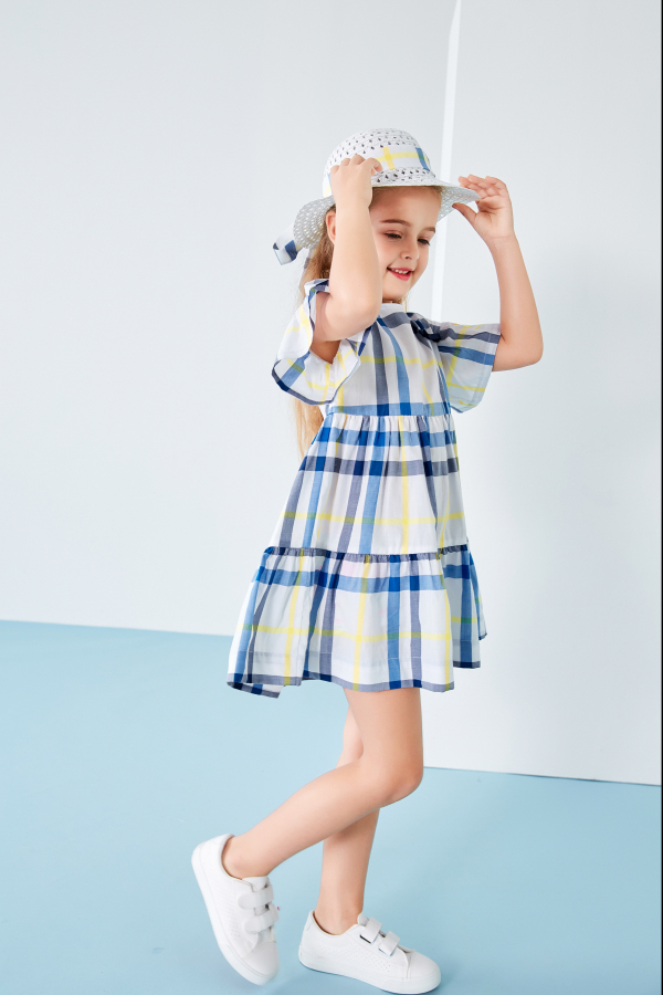 今年夏天女童穿什么款式的裙子好看 T100童装连衣裙怎么样？